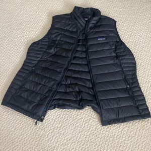 Patagonia puffer vest worn once’s super comfy